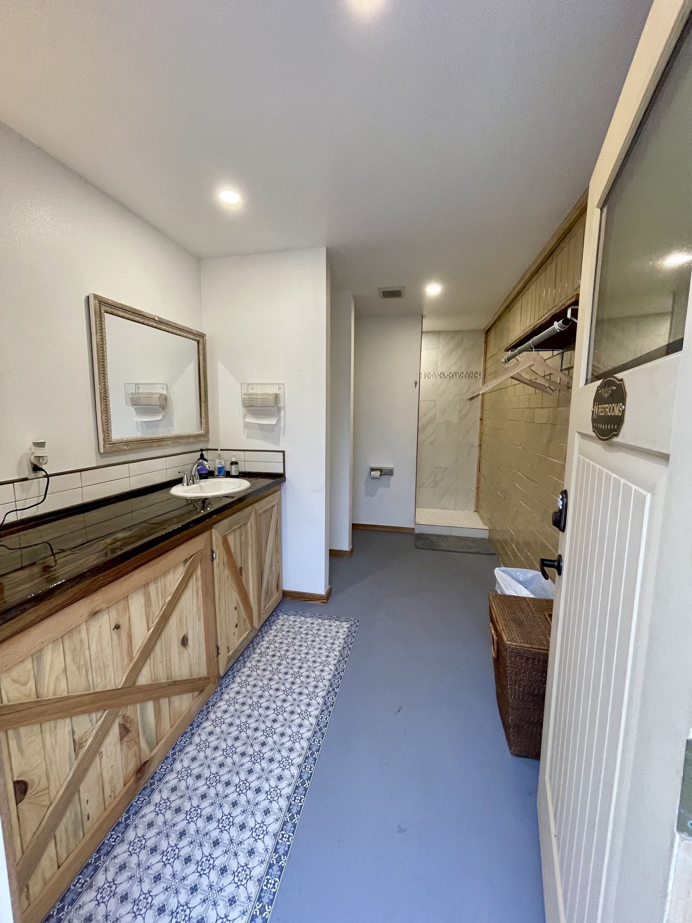 Shower, towels, soap, shampoo