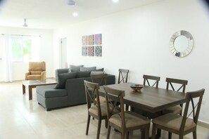 Dining - condominium close to the beach (Puerto Morelos)