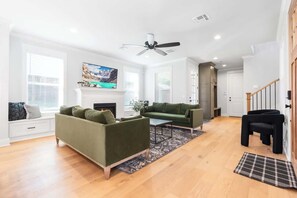 TV connectée, cheminée