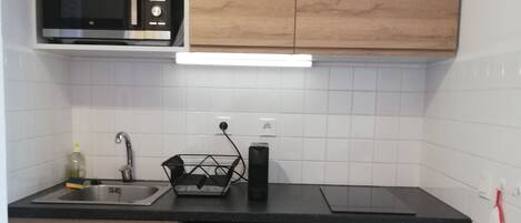 Microones, forn, placa de cuina i rentaplats