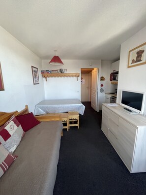2 bedrooms