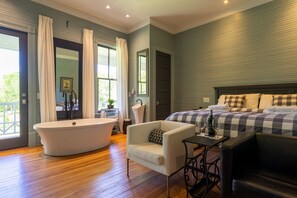 Room | Bathroom - Auburn Bed and Breakfast (Lafayette)