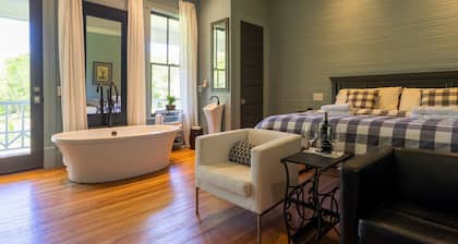 Auburn Bed and Breakfast