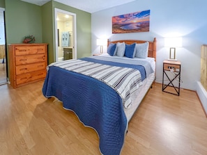 2 bedrooms, iron/ironing board, travel cot, free WiFi