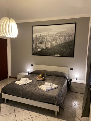 2 bedrooms, iron/ironing board, free WiFi, bed sheets