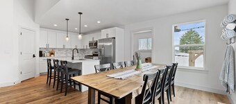 Family Home Orem 4BD w/ Hot Tub