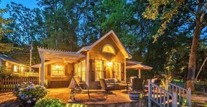 Exterior - Lakefront | Firepit | Private Dock | Charming Home (Hot Springs)