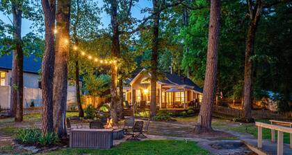 Lakefront | Firepit | Private Dock | Charming Home