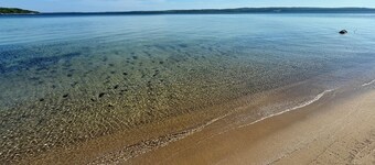 Ironton Stone Cottage near 'The Beautiful' Lake Charlevoix - 5min Walk-to-beach!