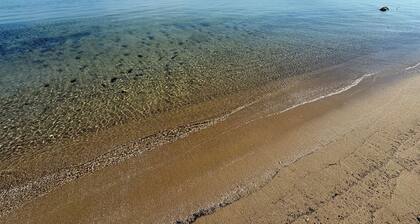 Ironton Stone Cottage near 'The Beautiful' Lake Charlevoix - 5min Walk-to-beach!