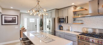 Pet-Friendly Narragansett Home w/ Deck + Gas Grill