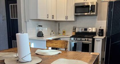 Midway Gem: Comfort and Transportation