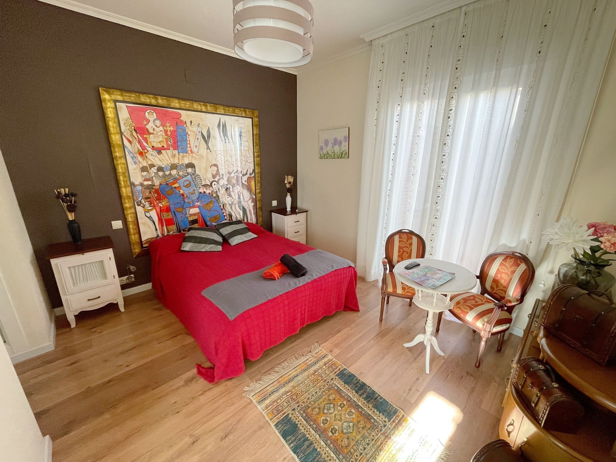 4 bedrooms, iron/ironing board, free WiFi, bed sheets