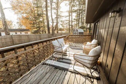 Thornton Place-Fenced Yard-Great Neighborhood-Close to IU