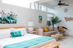 3 habitaciones, escritorio, tabla de planchar con plancha y wifi gratis