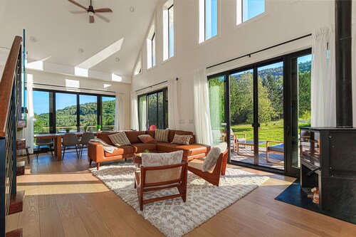 SOL® Catskills Mnt view, Sauna, Hot Tub, Fire Pit, Min to Plattekill & Belleayre