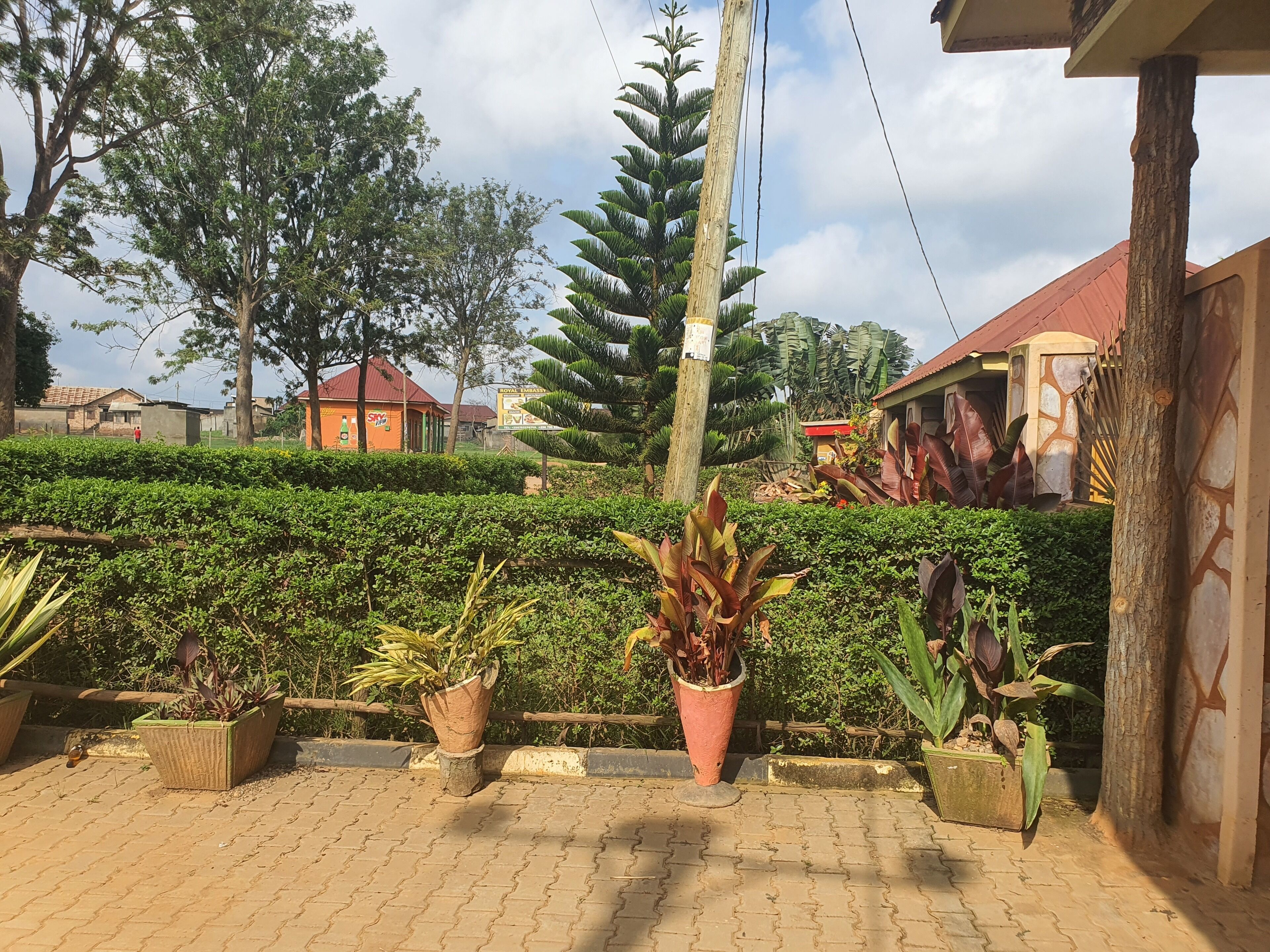 Exterior - Royal Embassy Motel  (Lukaya)