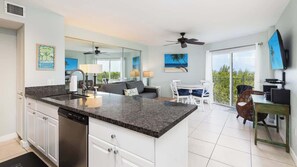 Interior - Sublime Oceanfront Condo at Ocean Pointe (Tavernier)