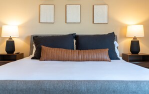 4 slaapkamers, een kluis op de kamer, een bureau