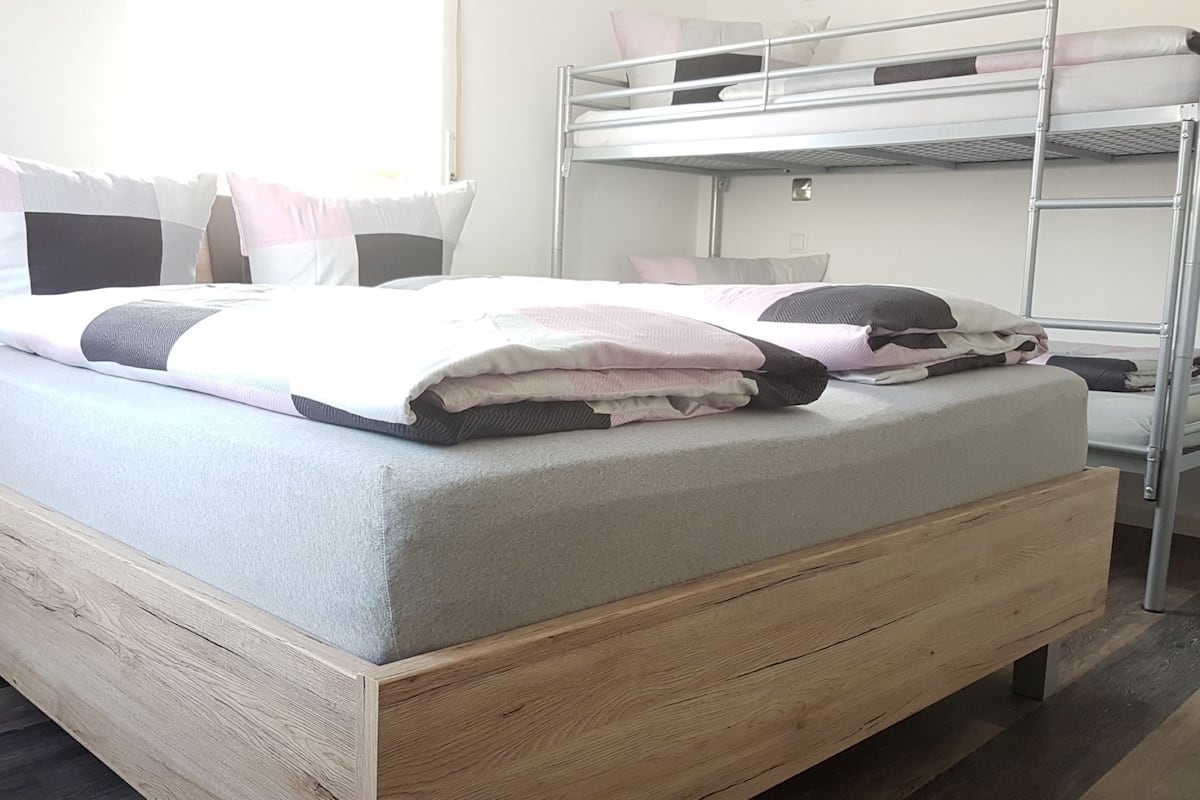 1 bilik tidur, peralatan tempat tidur hipoalergenik