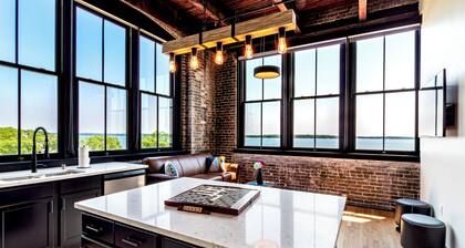 Two Bedroom with views of Lake Monona in the heart of downtown Madison