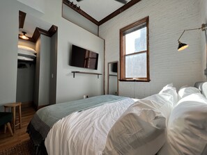 2 bedrooms, iron/ironing board, WiFi, bed sheets - 1882 Lofts - 201- Downtown 2nd & Church (Nashville)
