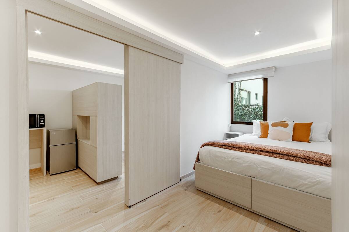1 bedroom, iron/ironing board, free WiFi, bed sheets