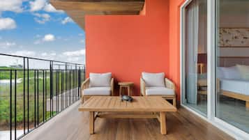 Premier Apartment | Terrace/patio