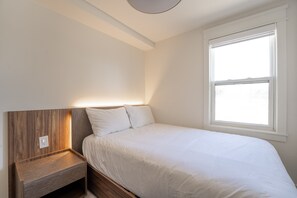 3 bedrooms, free WiFi, bed sheets