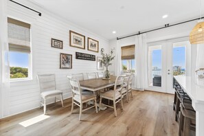 Casa de ciudad, varias camas, acceso a la alberca (20722 First Ave - Grand Retreat I) | Restaurantes