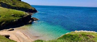 Holiday Home 'Maison Ty Rhuys' with Private Pool, Private Terrace and Wi-Fi