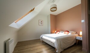 4 dormitoris, planxa i posts de planxar i wifi gratuïta 