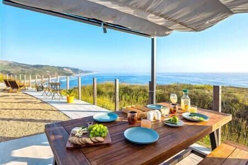 Beachfront California Coast Airstream_Luxury