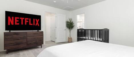 4 bedrooms, desk, iron/ironing board, free WiFi