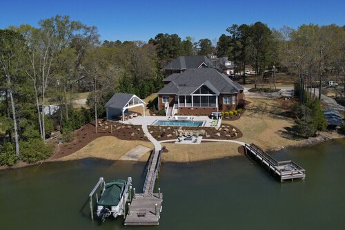 Luxury Lake Escape w/ Pool, Hot Tub, & more!