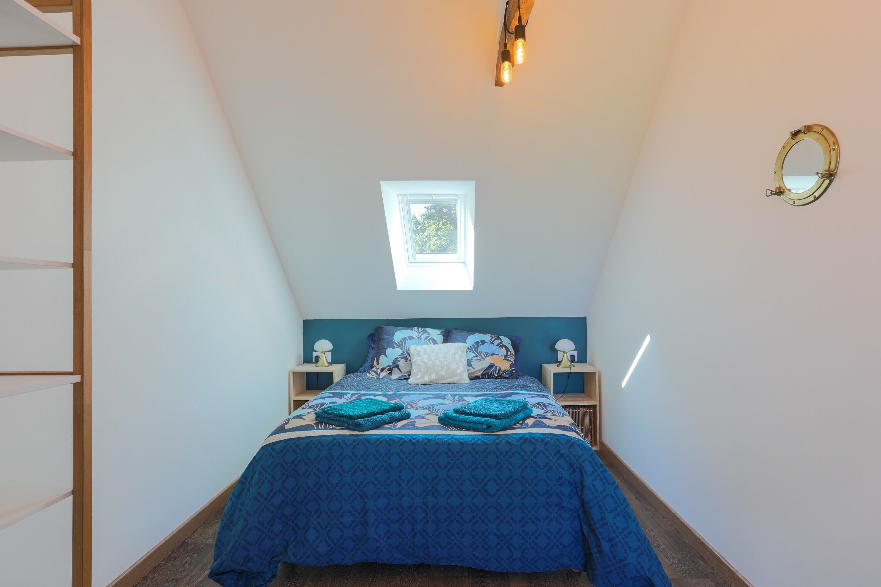 3 slaapkamers, een strijkplank/strijkijzer, gratis wifi, beddengoed