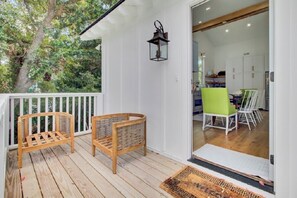 Outdoor dining - Sandcrab Court 22 by Wild Dunes, Luxury Home (Isle of Palms)