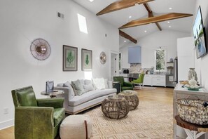 Smart TV, table tennis, printers - Sandcrab Court 22 by Wild Dunes, Luxury Home (Isle of Palms)