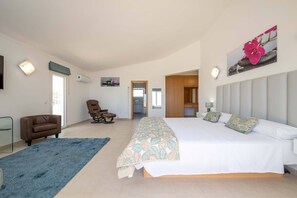 7 bedrooms, in-room safe, iron/ironing board, travel cot - Villa Casa Colina - Algarve, Villa Casa Colina - Algarve - 7 Bedrooms, Private location (Estoi)