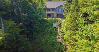 Hidden Haven: Seclusion on the Superior Shoreline