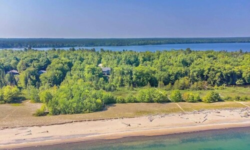 Hidden Haven: Seclusion on the Superior Shoreline