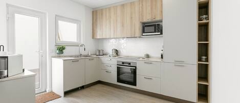 Fridge, microwave, oven, stovetop