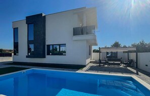 Pool - Awesome home in Vodice with sauna (Vodice)