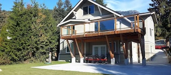Brand New Apartment with Great Views