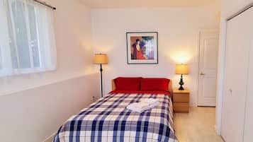 2 chambres, fer et planche à repasser, Wi-Fi, literie fournie