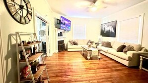 Living area - Historic District Jewel + Art Studio (Sumter)
