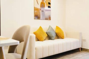 TV - Comfort and comfort in the city center (Estévez de Toral)