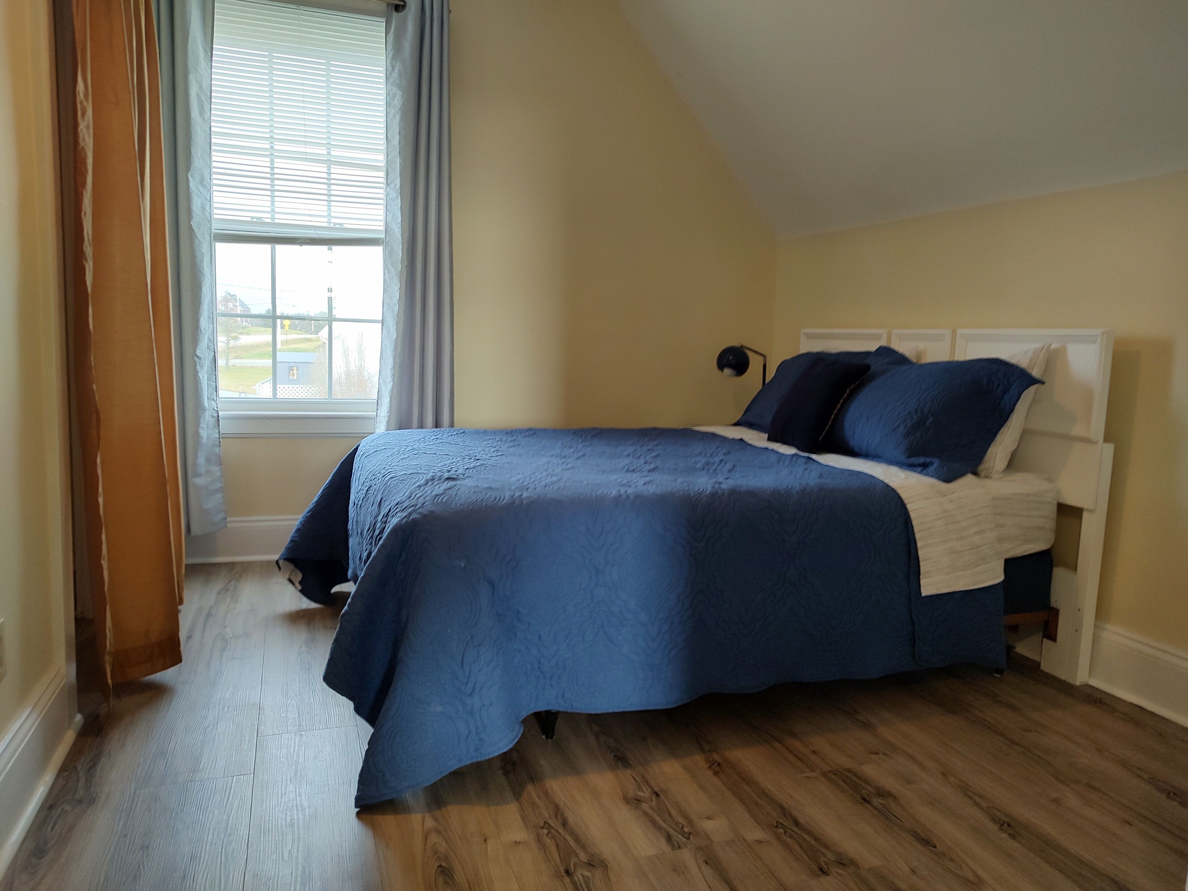 3 多间卧室、WiFi、床单