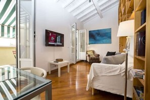 1 bedroom, iron/ironing board, travel cot, free WiFi - JHHIT - San Pietro attic with terrace (Roma)