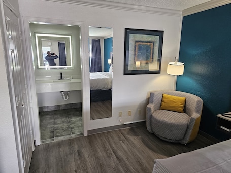 Free WiFi, bed sheets. Quality Inn & Suites